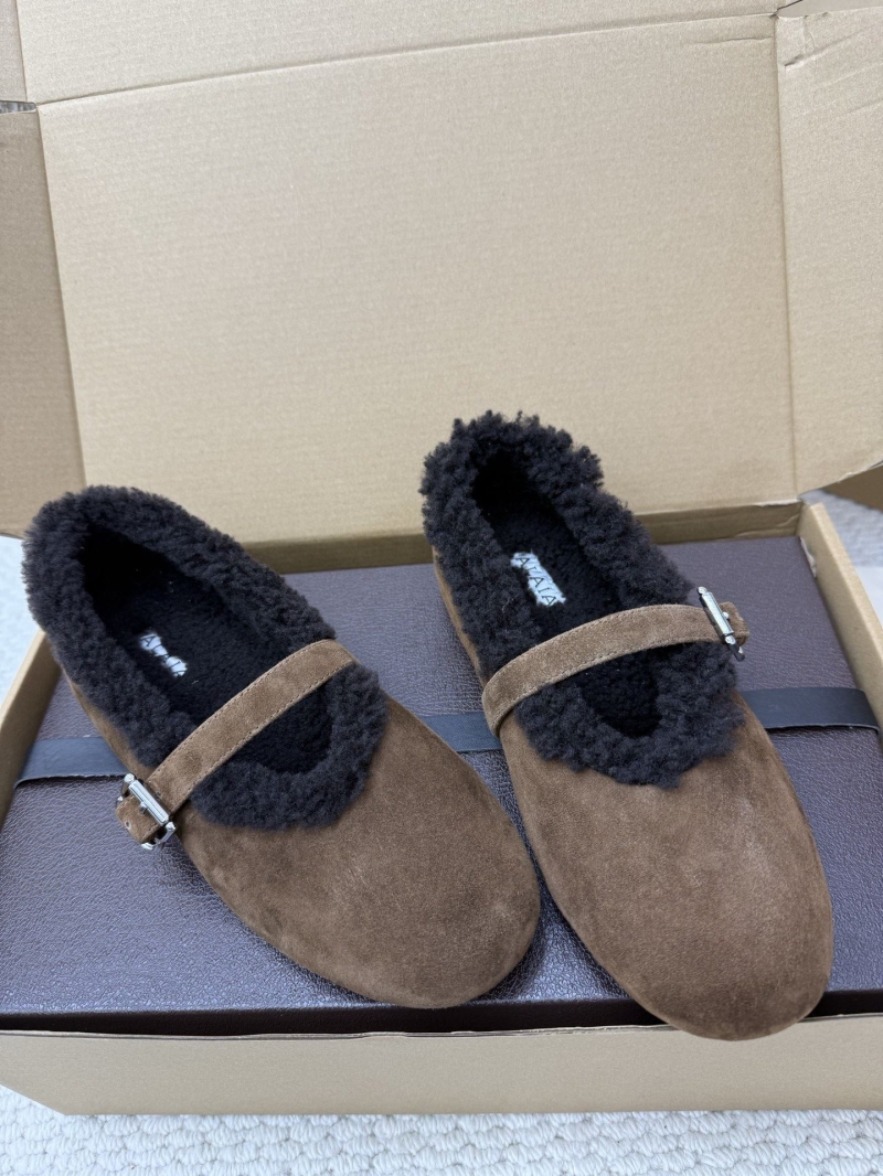 Alaia Flat Shoes